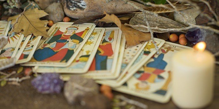 Plusieurs cartes de voyance